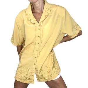 Vintage pleated embroidered mustard yellow short sleeve blouse